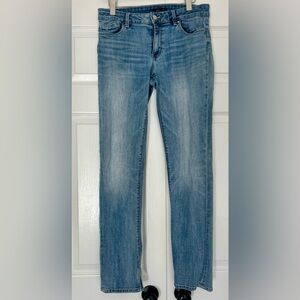 Size 8 White House Black Market jeans, EUC, straight leg